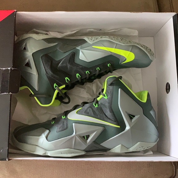 Lebron XI Men’s size 12